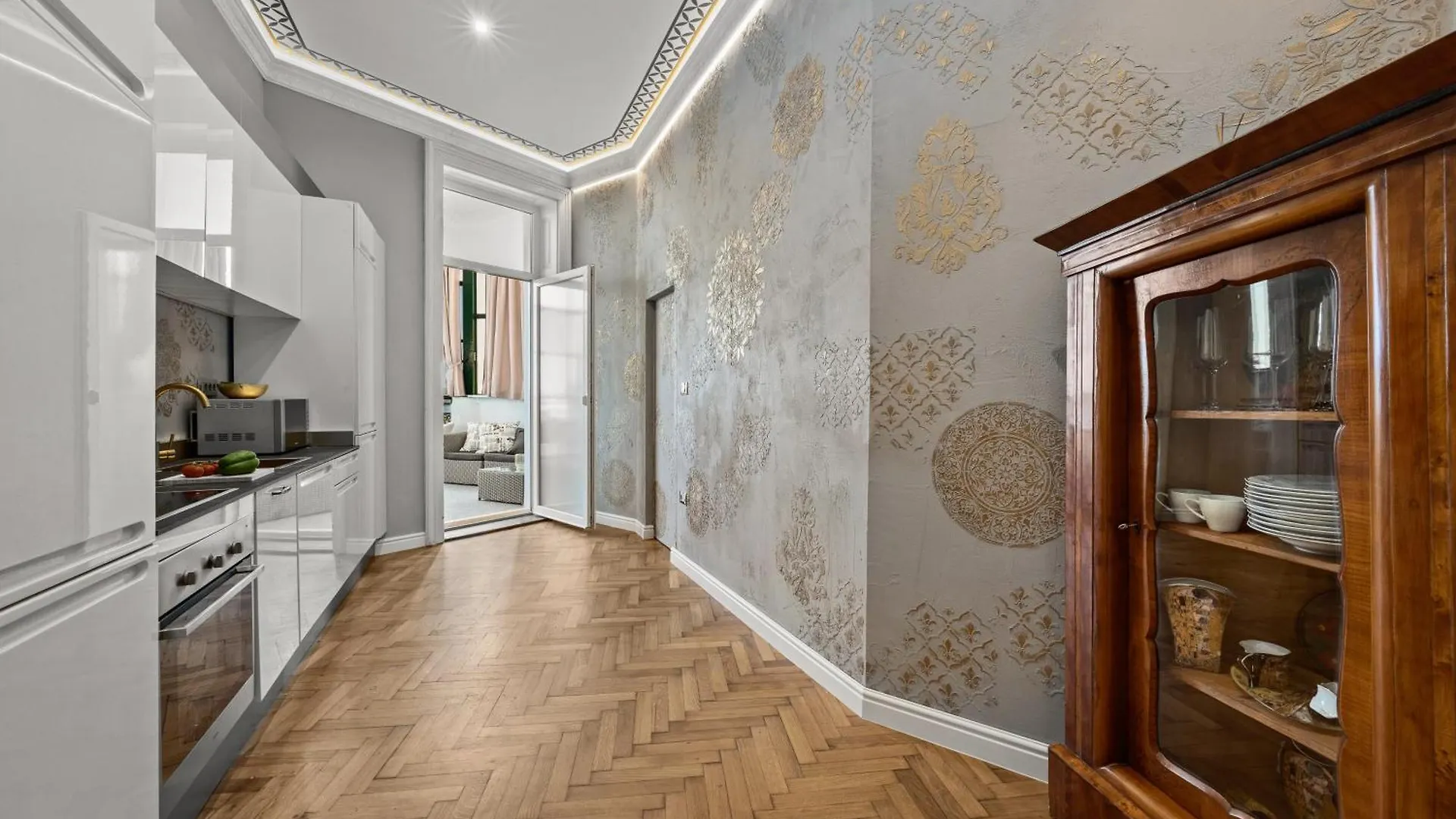 Villa Muenz Luxurious Residence بولا شقة